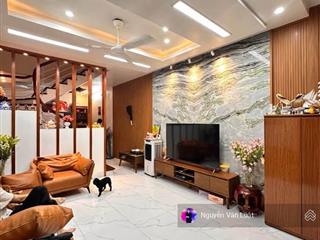 Nhà phố xuân đỉnh 39m2 x 5 tầng, ngõ thông lô góc, trước nhà 3m5 gần sát mặt phố, 50m ra bãi xe