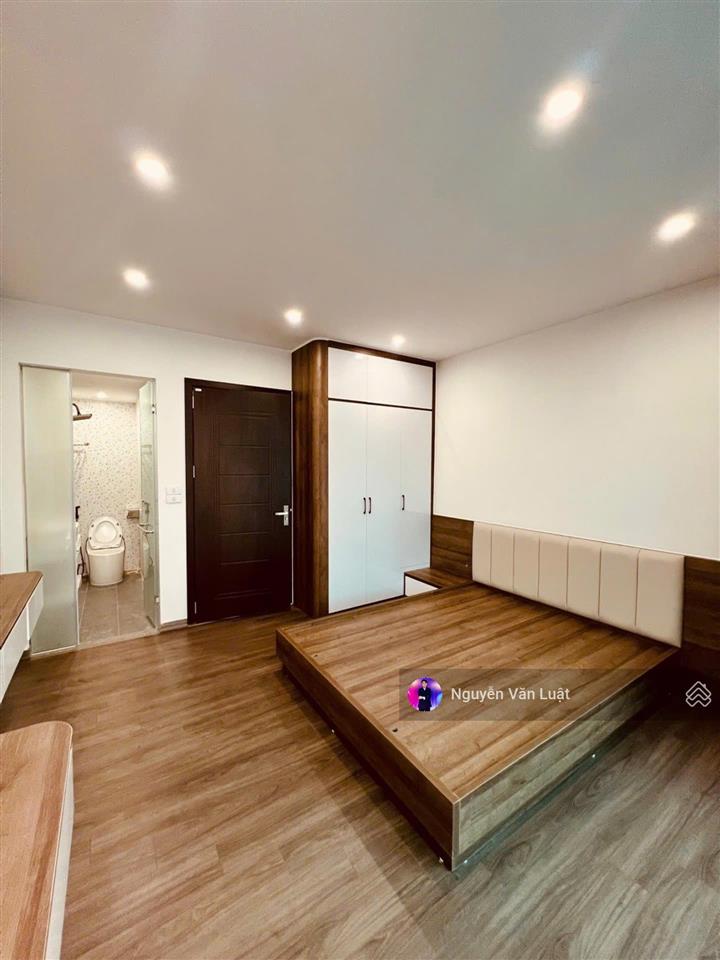 Bán nhà xây mới đội cấn ba đình 39m2 x 6 tầng thang máy, ngõ rộng cách phố 30m, trước nhà 3m