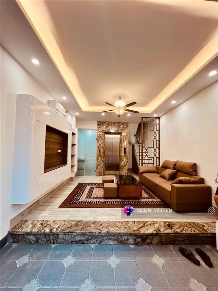 Bán nhà xây mới đội cấn ba đình 39m2 x 6 tầng thang máy, ngõ rộng cách phố 30m, trước nhà 3m