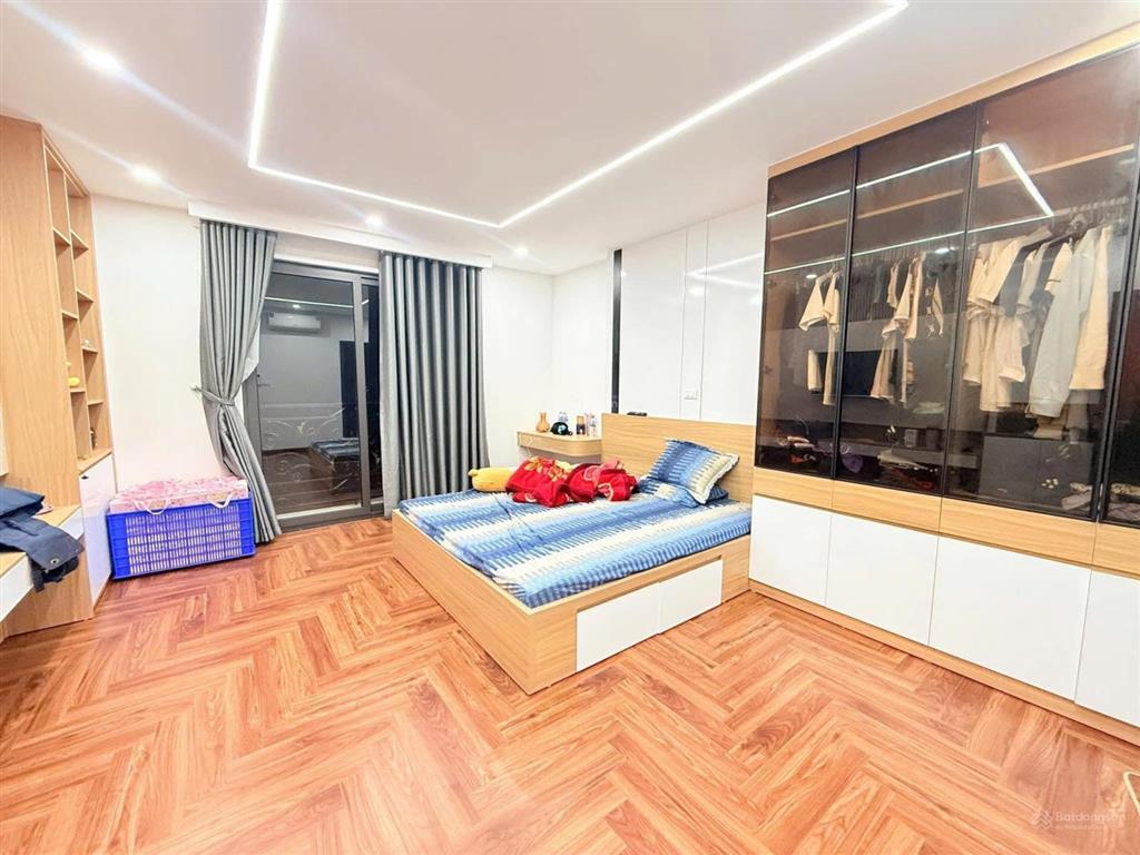 Bán nhà xuân la 35m2 x 5 tầng thang máy, 10m ra mặt phố, trước nhà siêu thoáng, giá 8 tỷ