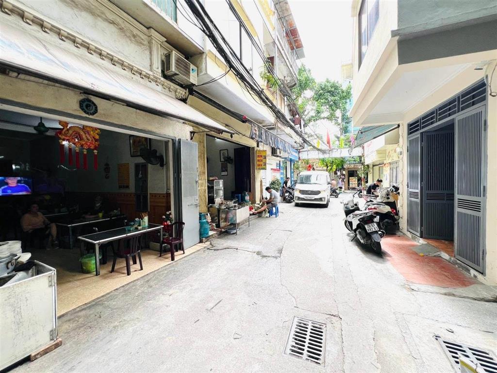 Bán nhà xuân đỉnh 45m2 x 5 tầng, ngõ trước nhà 4m, cách 20m ra ô tô, ngõ thông, gần sát phố