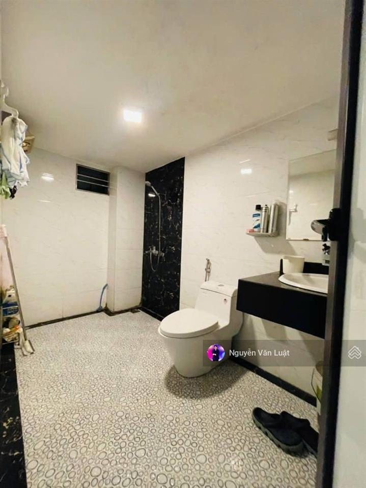 Bán nhà ngọc hà 40m2 x 5 tầng, sát lăng bác ngõ thông lô góc 2 thoáng, trước nhà 3m giá tốt