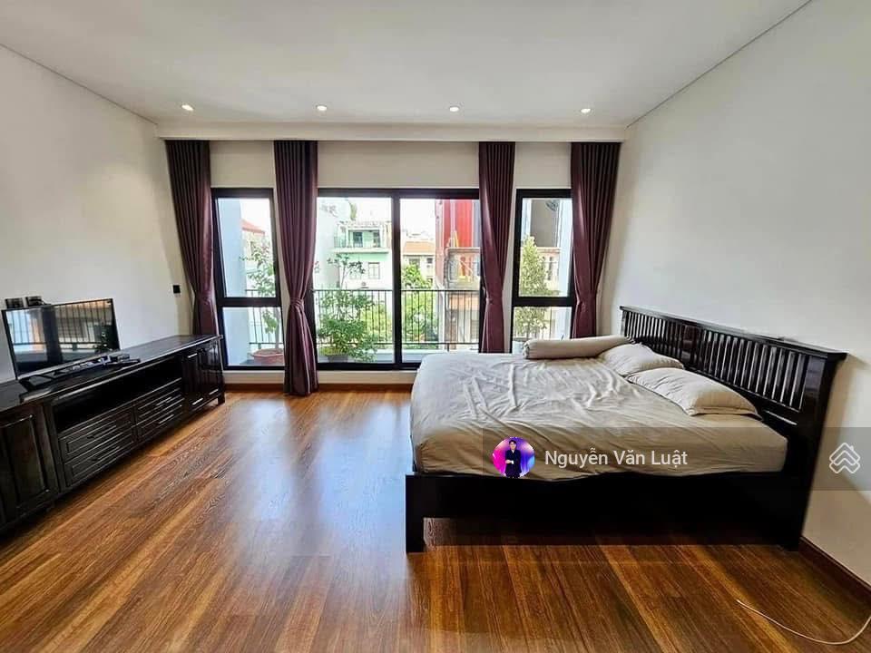 Bán nhà ngọc hà 40m2 x 5 tầng, sát lăng bác ngõ thông lô góc 2 thoáng, trước nhà 3m giá tốt