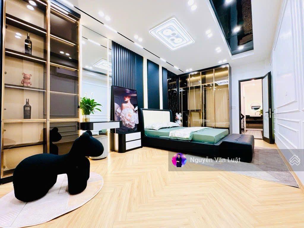Bán nhà đội cấn 60m2 x 6 tầng, ngõ thông, ô tô tránh và đỗ cửa, xây mới, gần sát mặt phố