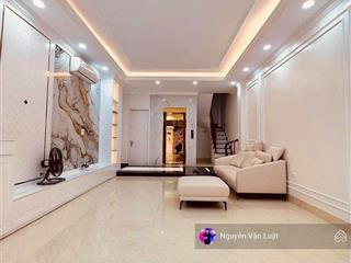 Bán nhà lạc long quân 42m2 x 6 tầng thang máy, trước nhà 3m5, lô góc, cách 40m ra phố, gần hồ tây