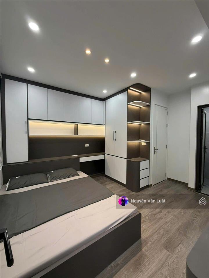 Chỉ 5 tỷ nhà kim mã 23m2 x 5 tầng, lô góc 2 mặt ngõ, ngõ thông, cách 10m ra phố, sát lăng bác hồ