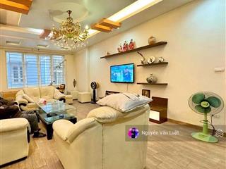 Giảm 300tr nhà trần duy hưng 50m2 x 5 tầng, ngõ thông trước nhà rộng, cách 10m ra ô tô tránh