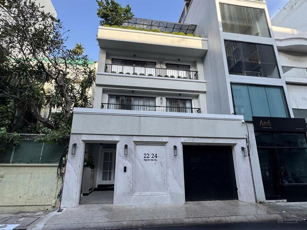 Bán nhà mt nguyễn văn thủ.quận 1.dt 8.3 x 17m. kc 4 tầng st.nội thất cao cấp. giá hơn 80 tỷ
