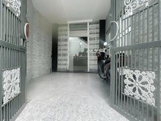 Hàng xóm q. 1  bến vân đồn  3 tấm hiện hữu dt 61m2 chỉ 5ty9