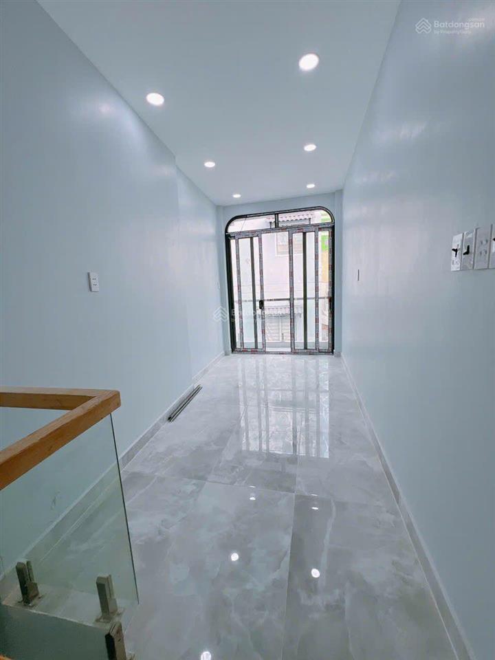 Nhà mới xây  căn góc hẻm xe hơi q.4  4 tầng lầu 6pn  bao pháp lý giá chủ 6ty490 tl