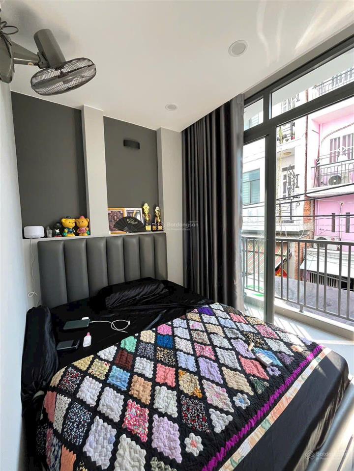 Bán nhà đẹp chủ tự thiết kế riêng  hẻm 4m5 dtsd 82m2