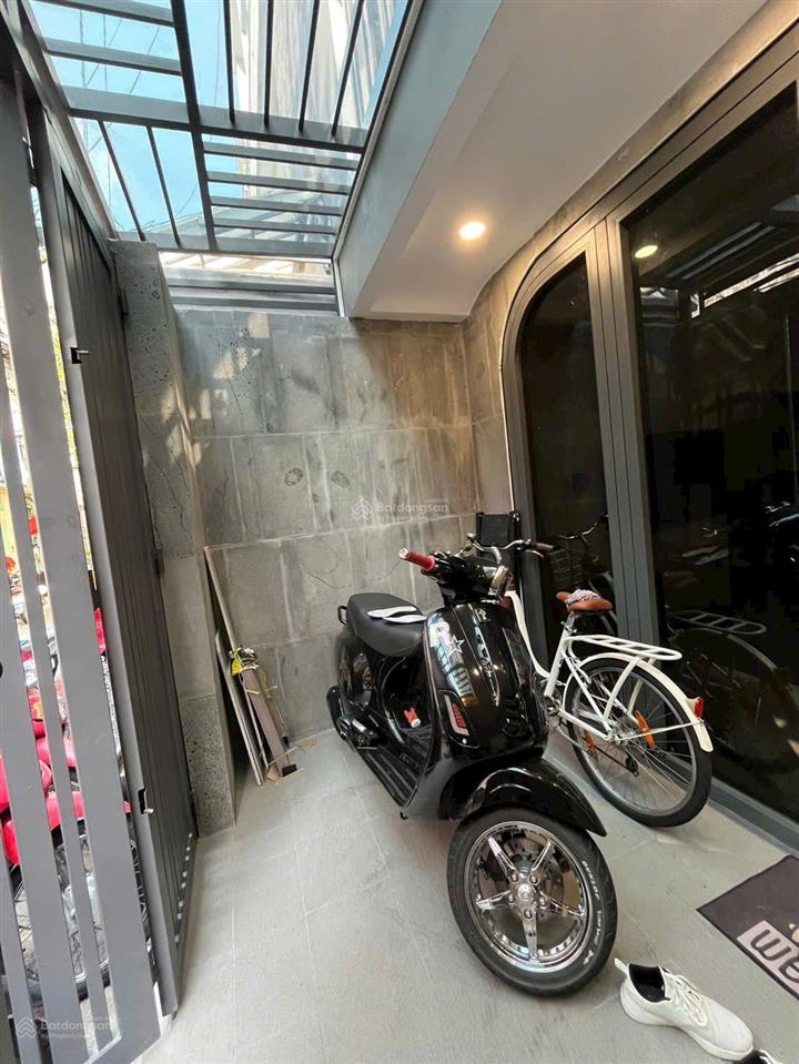 Bán nhà đẹp chủ tự thiết kế riêng  hẻm 4m5 dtsd 82m2