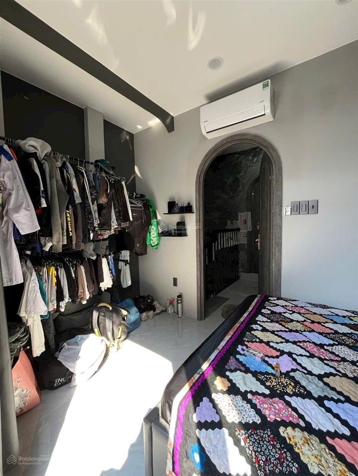 Bán nhà đẹp chủ tự thiết kế riêng  hẻm 4m5 dtsd 82m2