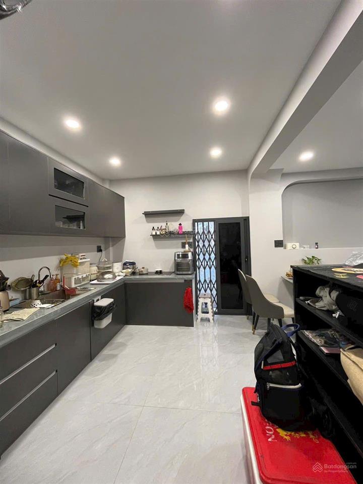 Bán nhà đẹp chủ tự thiết kế riêng  hẻm 4m5 dtsd 82m2