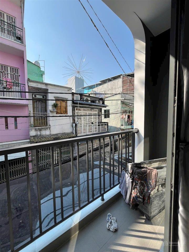 Bán nhà đẹp chủ tự thiết kế riêng  hẻm 4m5 dtsd 82m2