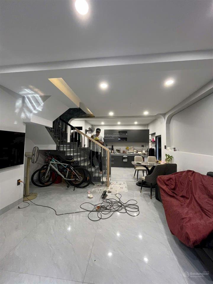 Bán nhà đẹp chủ tự thiết kế riêng  hẻm 4m5 dtsd 82m2