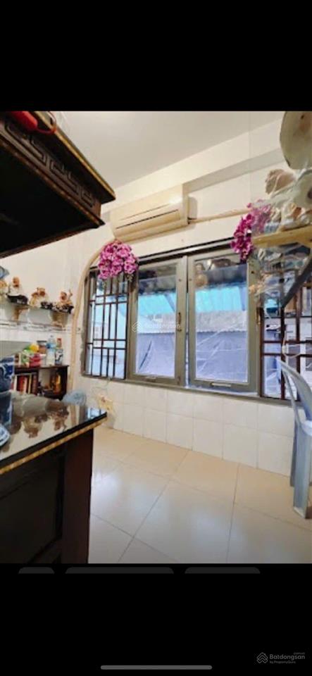 Bán nhà 5 lầu hoàng diệu đang cho thuê 24tr  vài bước chân ra mặt tiền