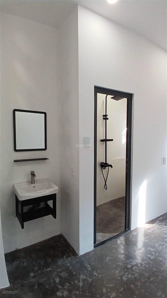 Bán nhà 3 tầng bến vân đồn q.4  hẻm 3m nhà mới 100% đúc