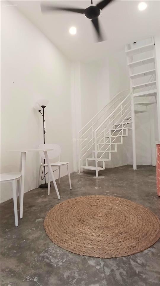 Bán nhà 3 tầng bến vân đồn q.4  hẻm 3m nhà mới 100% đúc