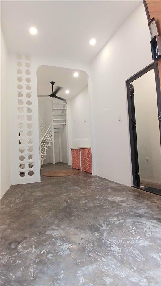 Bán nhà 3 tầng bến vân đồn q.4  hẻm 3m nhà mới 100% đúc