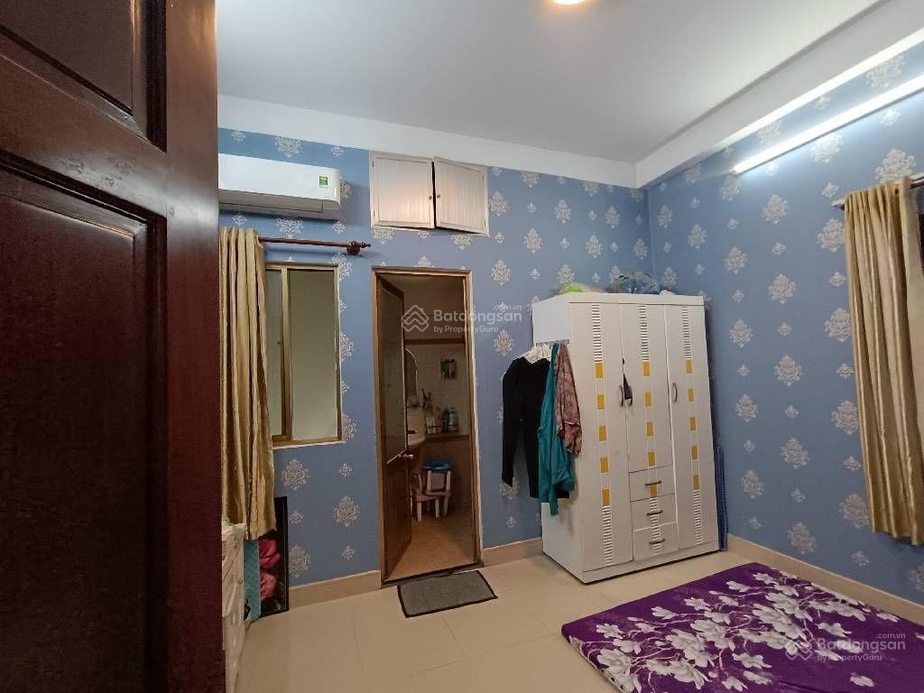 Bán nhà 4 tấm đúc 3pn + sân thượng hẻm 3m q.4 p.xóm chiếu 2ty9