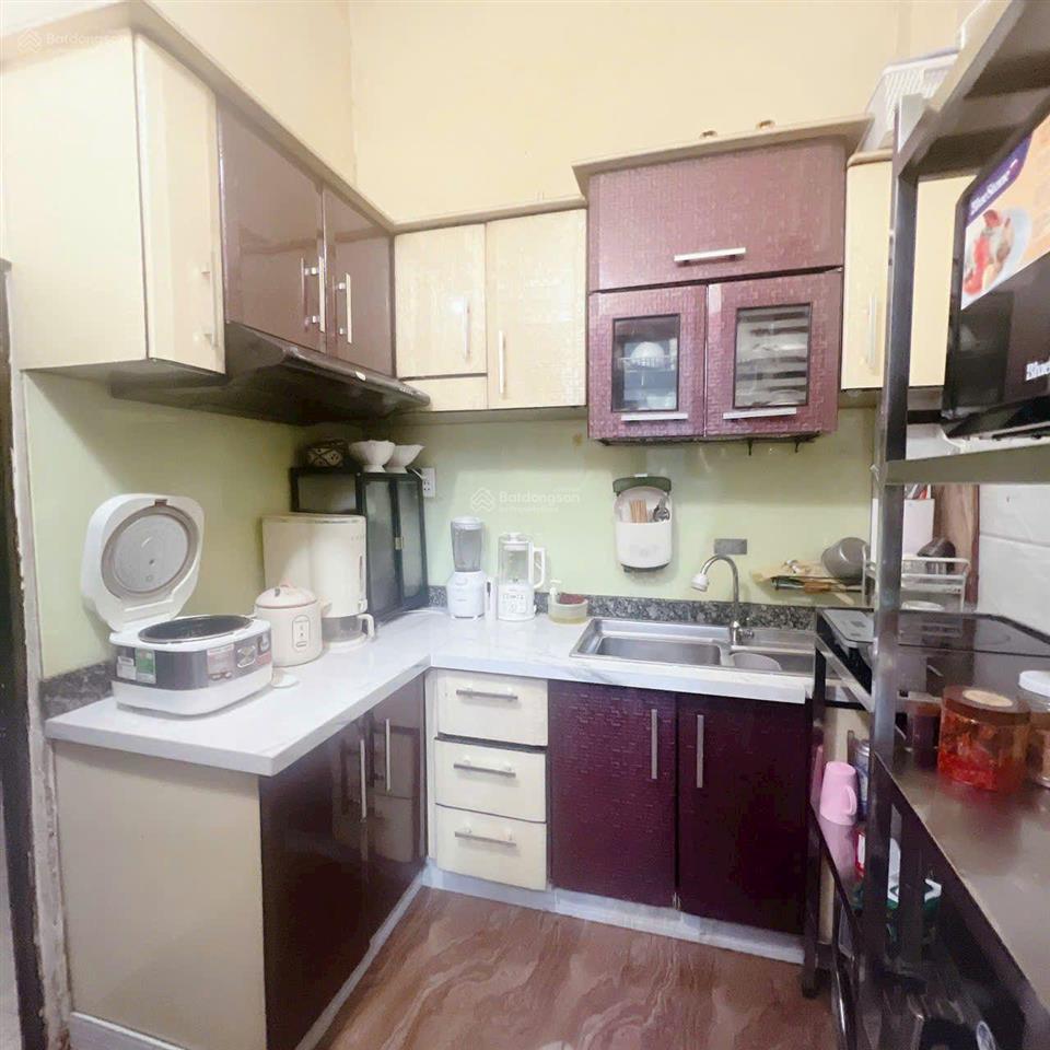 Bán nhà 3 tấm mặt tiền hẻm đoàn văn bơ  nhà đúc thật chính chủ giá 3ty490