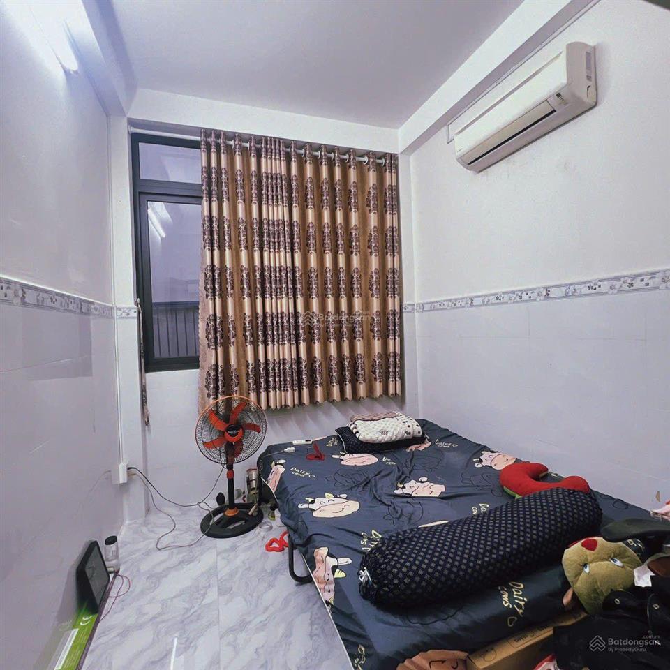 Bán nhà 3 tấm mặt tiền hẻm đoàn văn bơ  nhà đúc thật chính chủ giá 3ty490