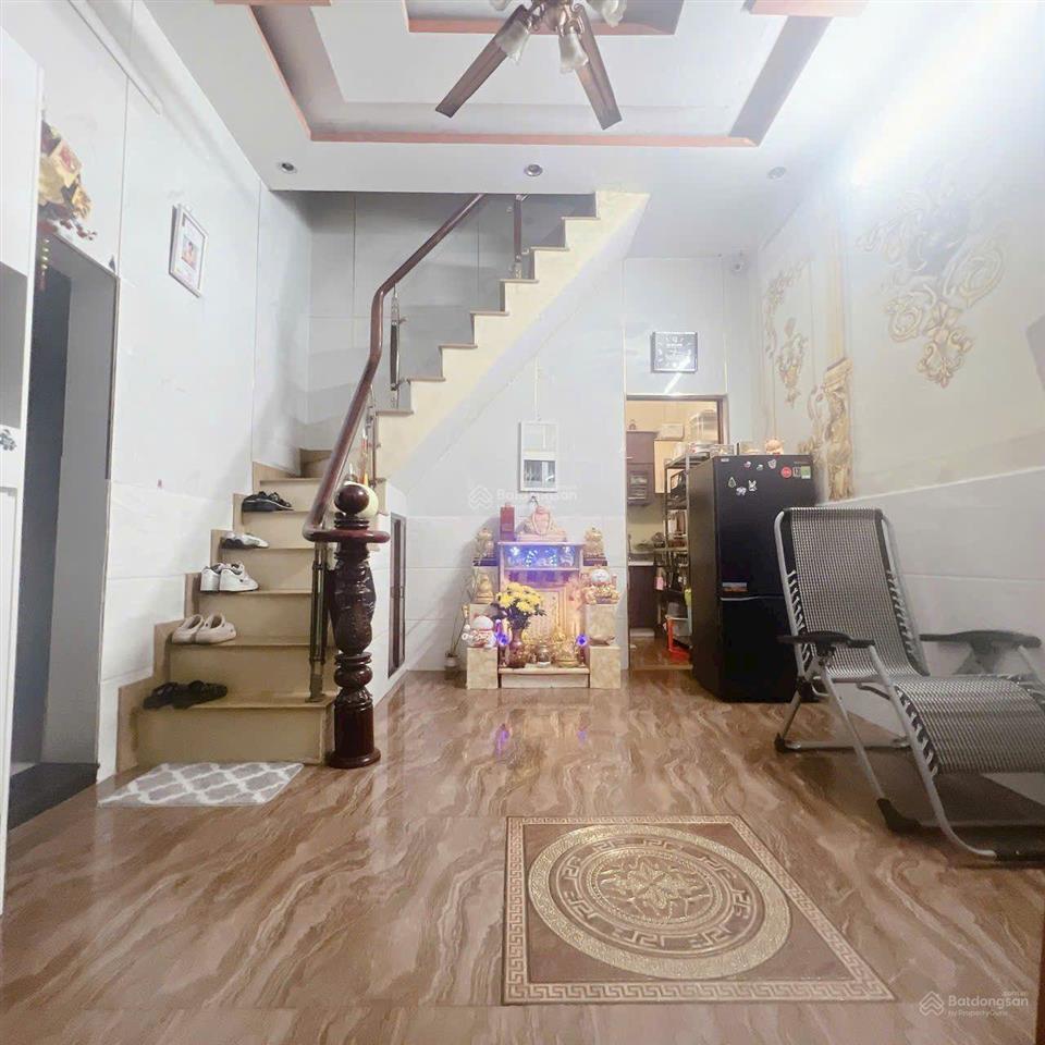 Bán nhà 3 tấm mặt tiền hẻm đoàn văn bơ  nhà đúc thật chính chủ giá 3ty490