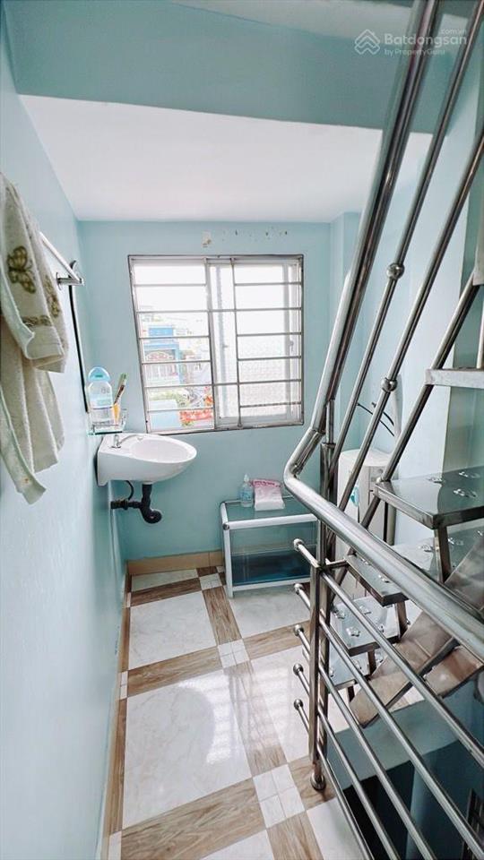 Mặt tiền xóm chiếu giá như nhà hẻm 4 tầng 3pn chỉ 4ty1