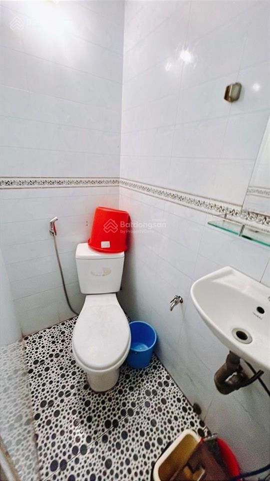 Mặt tiền xóm chiếu giá như nhà hẻm 4 tầng 3pn chỉ 4ty1