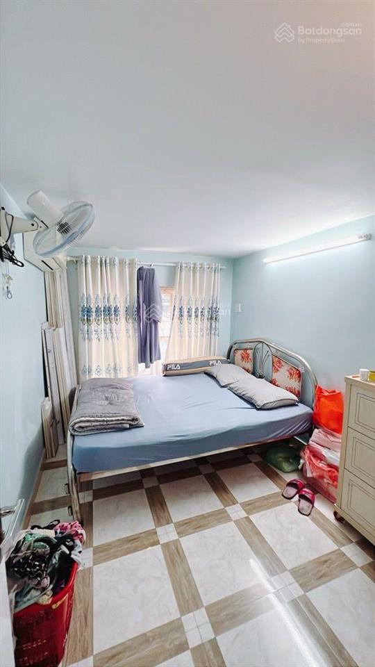 Mặt tiền xóm chiếu giá như nhà hẻm 4 tầng 3pn chỉ 4ty1