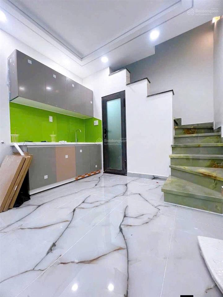 Mặt tiền nhà mới 100% đoàn văn bơ  pháp lý chuẩn chính chủ