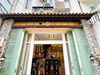 Bán nhà 5 tấm đường khánh hội chỉ cách mặt tiền 20m