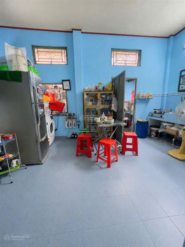 Nhà chính chủ cách 1 căn ra hẻm xe hơi  trước nhà 4m dt sổ 80m2 ngang 6 nở hậu 7