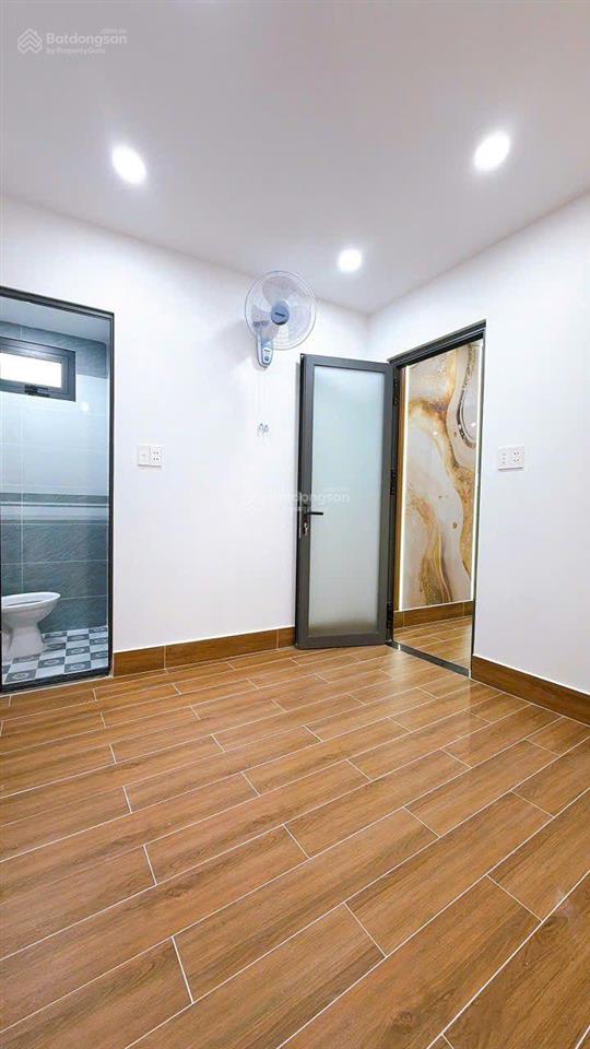 Nhà mới 100% đvb 3 tầng chính chủ bao pháp lý