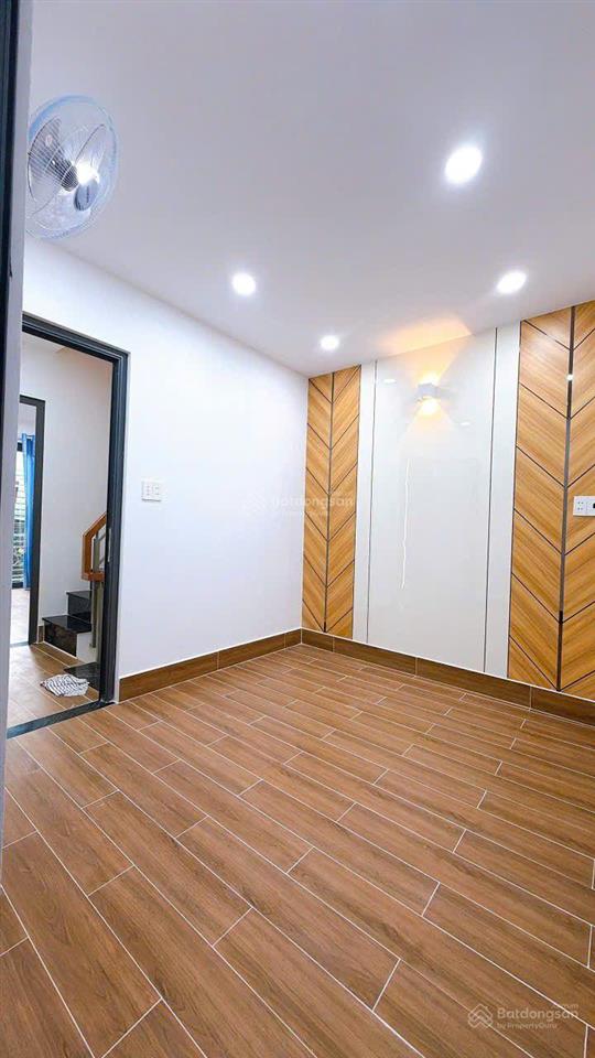 Nhà mới 100% đvb 3 tầng chính chủ bao pháp lý