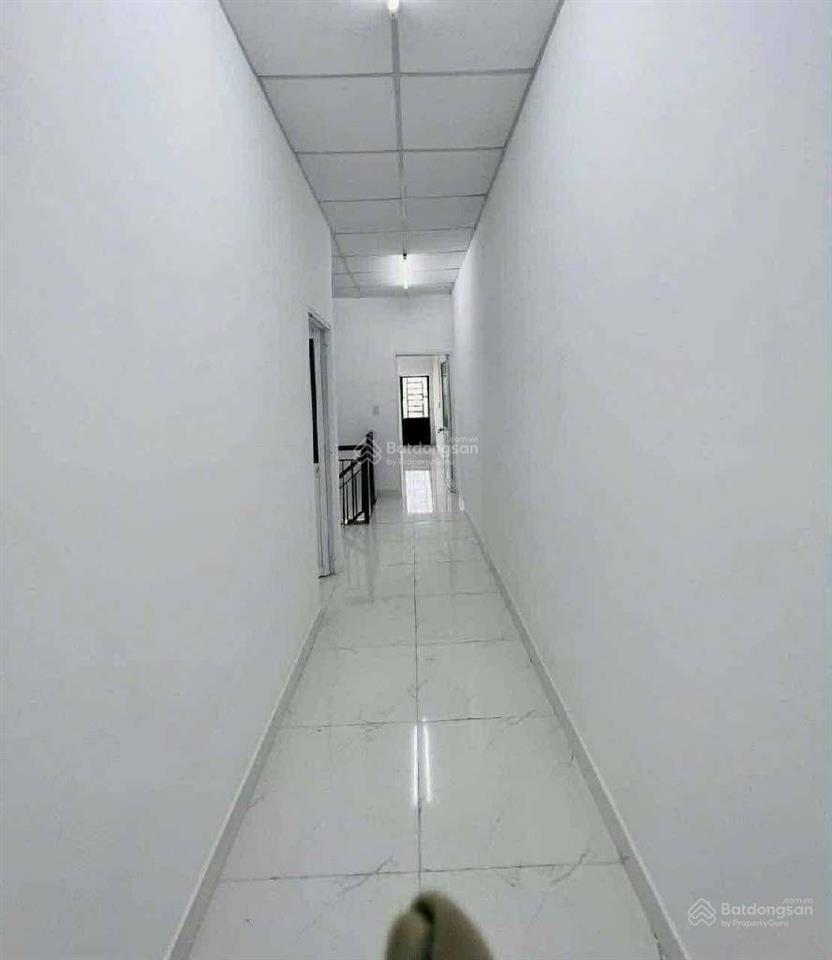 Chủ ngộp  bán nhà hxh quay đầu  97m2 trường thọ  gần metro  4pn  sân rộng thênh thang  5.8 tỷ