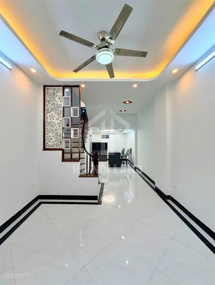 Chỉ hơn 6 t.ỷ nhà ngay ngã tư vân canh dt 35m2 5tầng lô góc mặt ngõ thoáng.