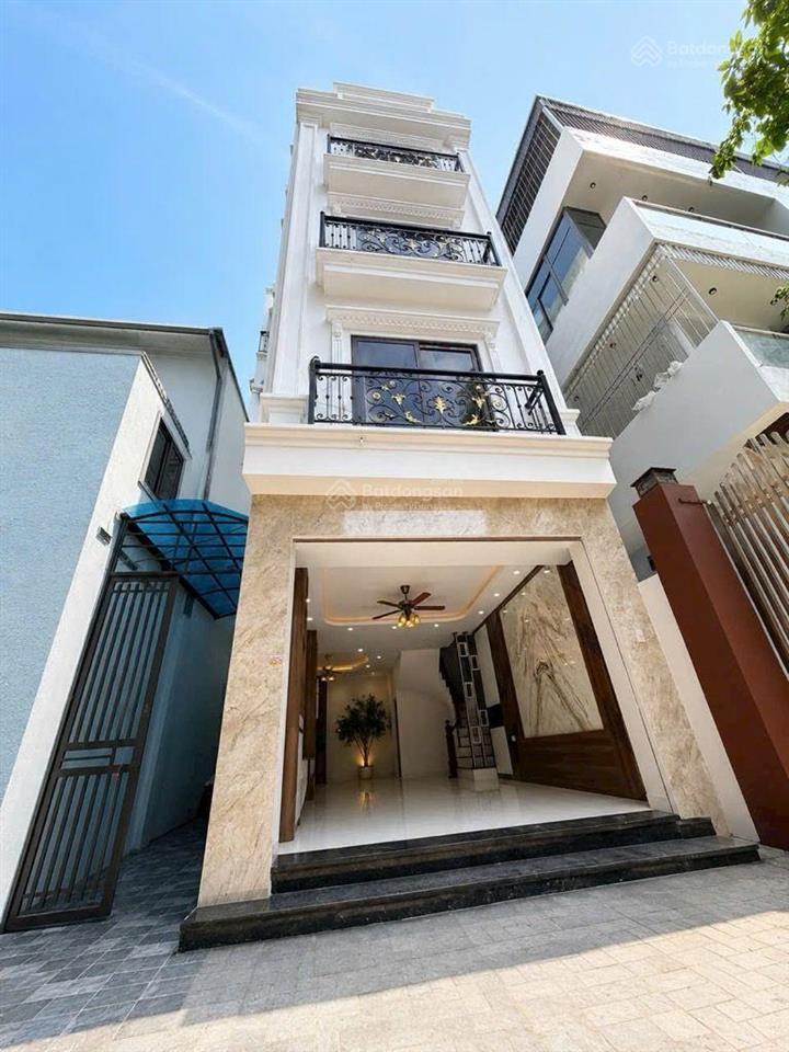 55m2 4tầng ngã tư nhổn lô góc2 thoáng  xây đơn lập.full nội thất, thoáng sáng, vf3 đỗ cửa.