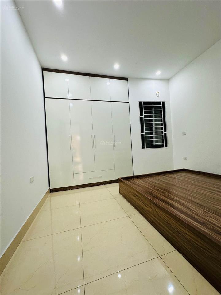 36m2.nhà 4 tầng nhỉnh 5tỷ gần ngã tư nhổn.mặt ngõ rộng, bao quy hoạch, bao ngập lụt, full nội thất
