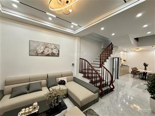 Siêu phẩm! phố hào nam, mặt ngõ kd, gần phố ôtô đỗ cách 30m, nhà dân xây chắc chắn, ở sướng 45m2 5t