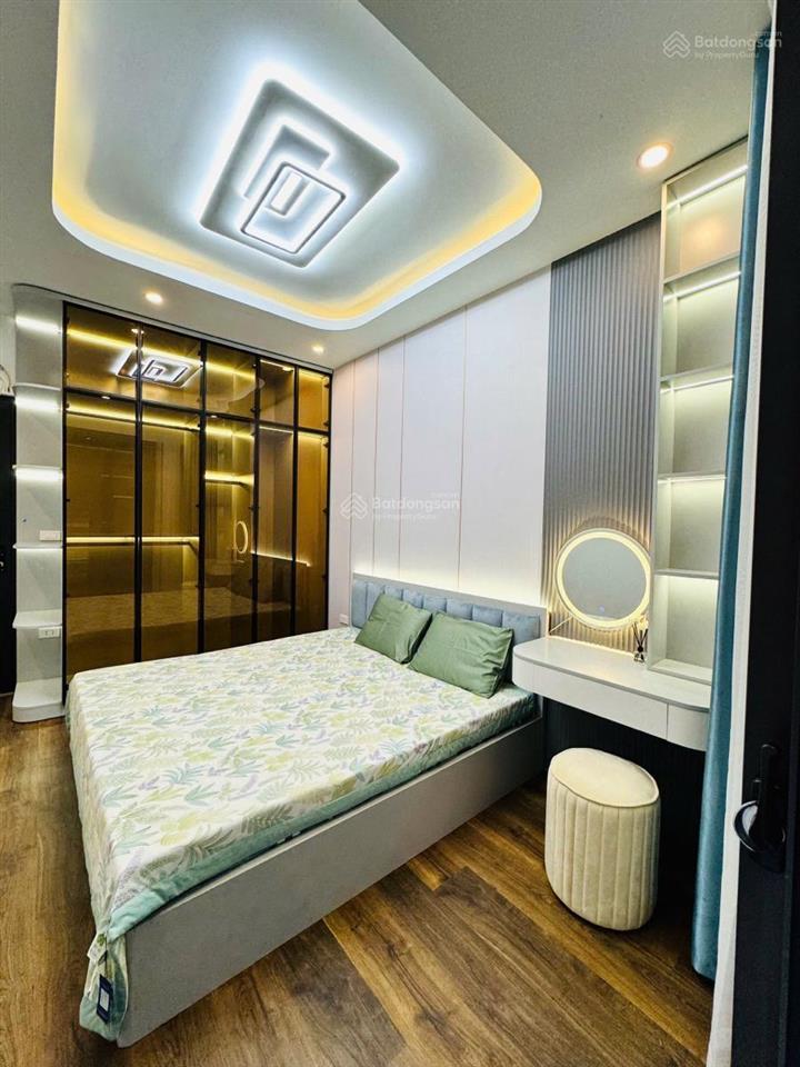 Hiếm có!phố thái thịnh, sát phố, ngõ thông 2 thoáng, cách ô tô 20m, kinh doanh,nhà xây mới 38m2*5t