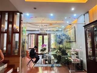 Nhà đẹp! pháo đài láng, ngõ thông, cách ô tô 35 m, gần phố nhà dân xây kiên cố , ở ngay, 42m2*5t