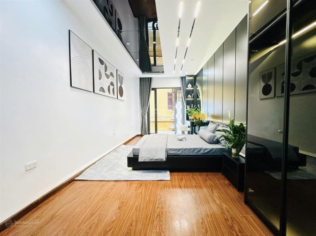 Bán nhanh ! đặng tiến đông, ôtô đỗ cửa, 2 thoáng, sát phố, không qui hoạch,nhà đẹp ở ngay 40m2* 5t