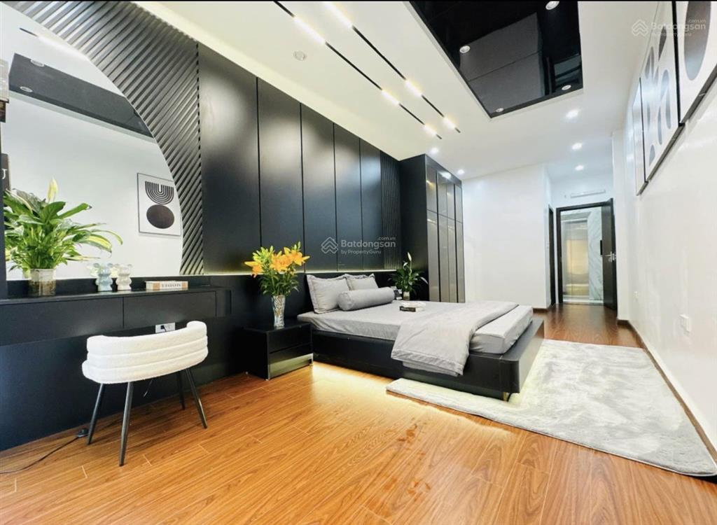 Bán nhanh ! đặng tiến đông, ôtô đỗ cửa, 2 thoáng, sát phố, không qui hoạch,nhà đẹp ở ngay 40m2* 5t