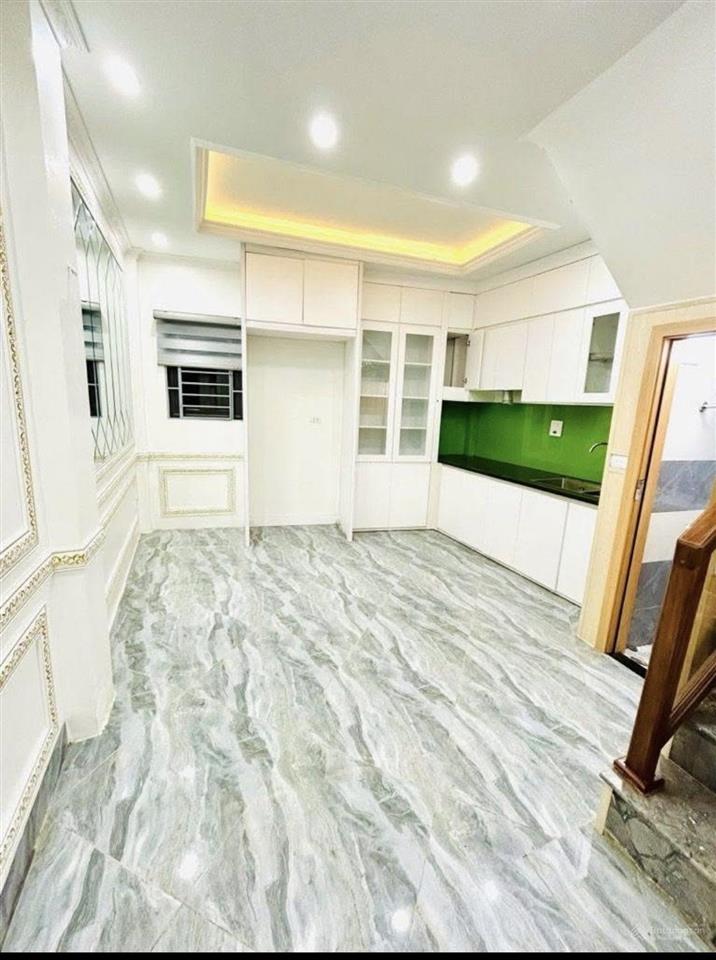 Mặt ngõ! phố chùa bộc, 2 thoáng ngõ thông, vài bước chân ra phố, 20m ôtô tránh, nhà đẹp, 39m2 5t