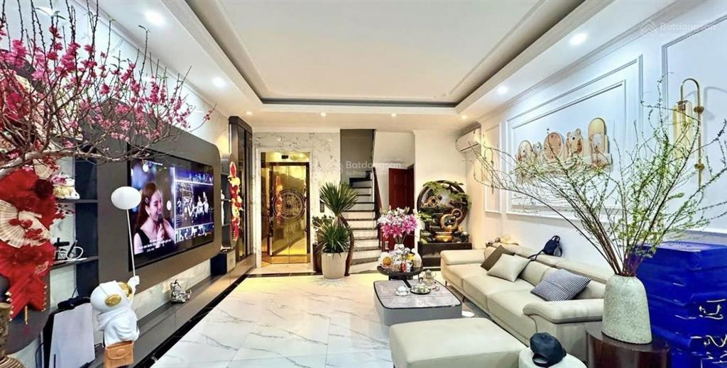 Hiếm! tôn đức thắng, thang máy, ngõ thẳng tắp 2 thoáng, 15m ra phố. gần văn miếu 38m2 6t