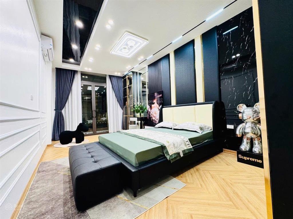 Giá rẻ! phố pháo đài láng thang máy, 2 thoáng, ngõ ba gác tránh xe máy, gần phố, ở ngay 42m2*6t