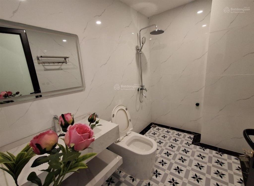 Giá rẻ! phố pháo đài láng thang máy, 2 thoáng, ngõ ba gác tránh xe máy, gần phố, ở ngay 42m2*6t