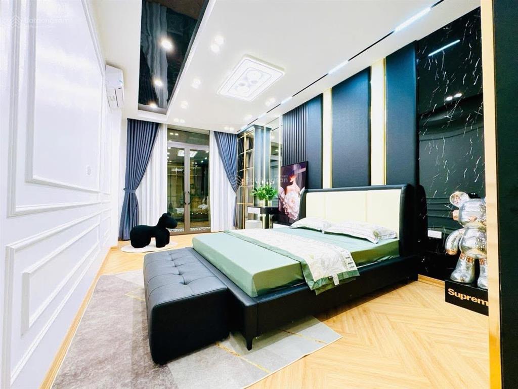 Giá rẻ! phố pháo đài láng thang máy, 2 thoáng, ngõ ba gác tránh xe máy, gần phố, ở ngay 42m2*6t